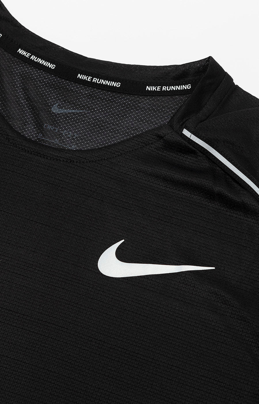 Camiseta deportiva negra