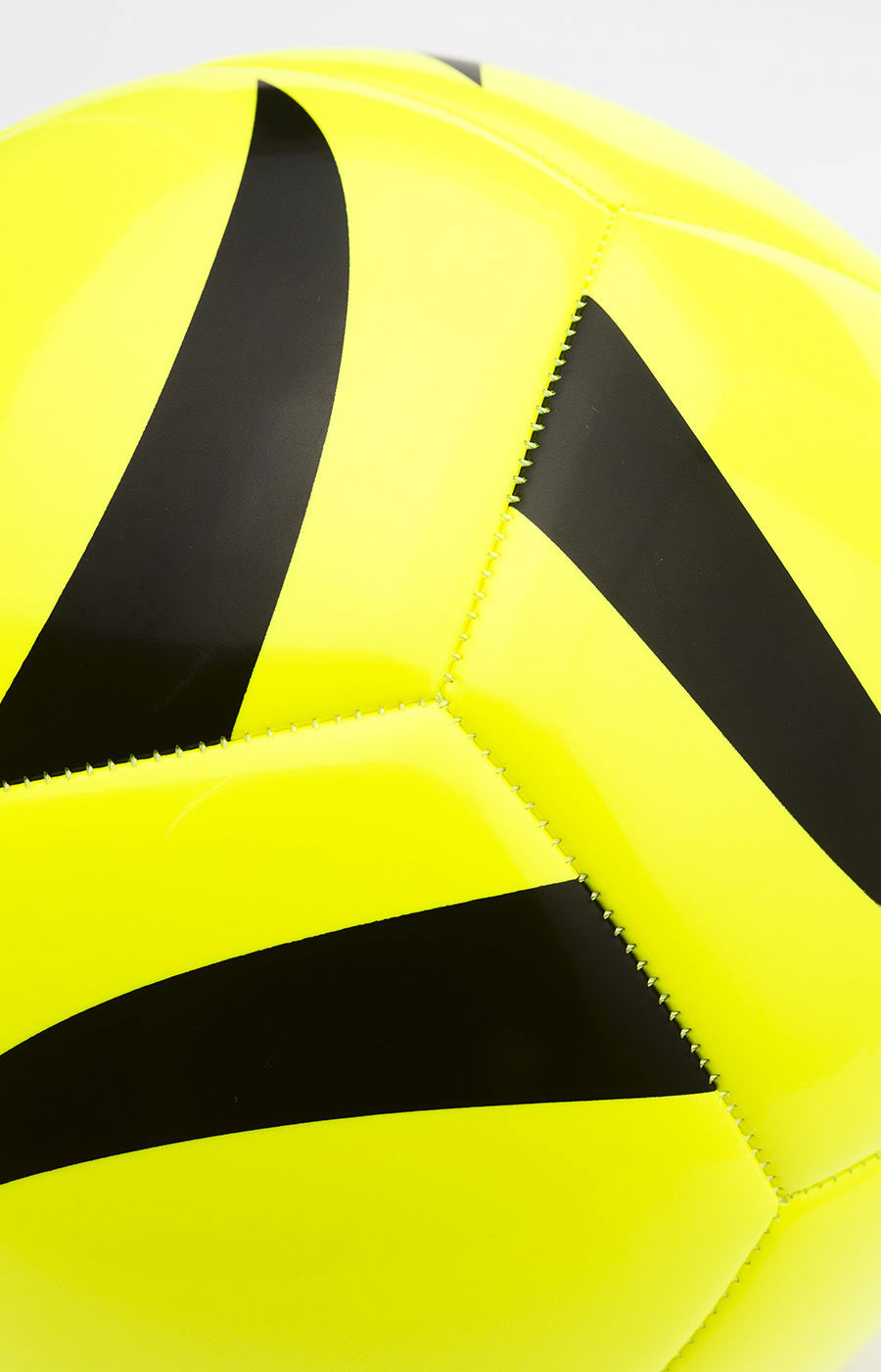 BALÓN VERDE FLUOR ACADEMY (HV6341-702)