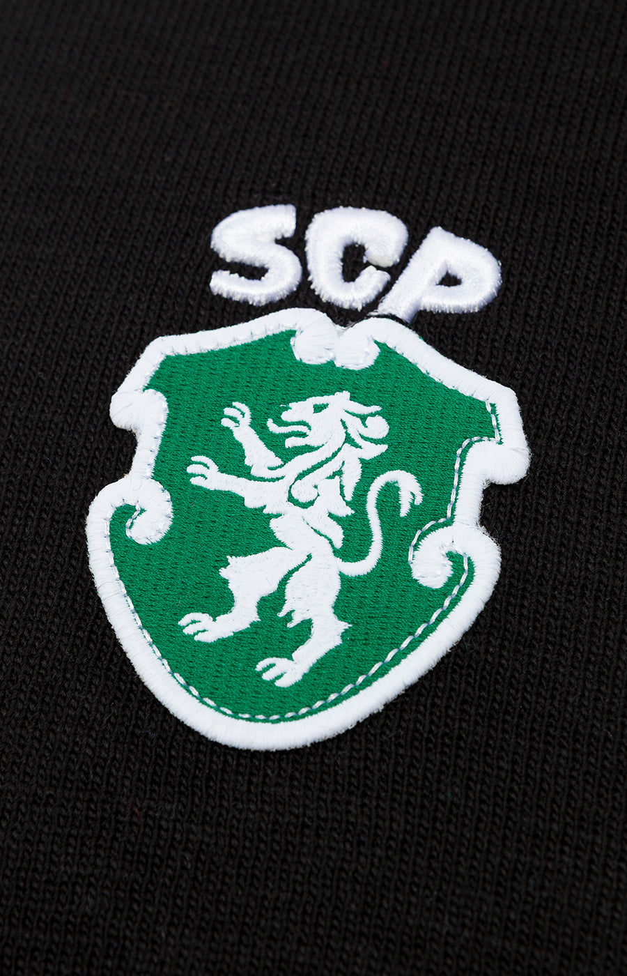 Cachecol Tricotado Preto Emblema SCP Pormenor