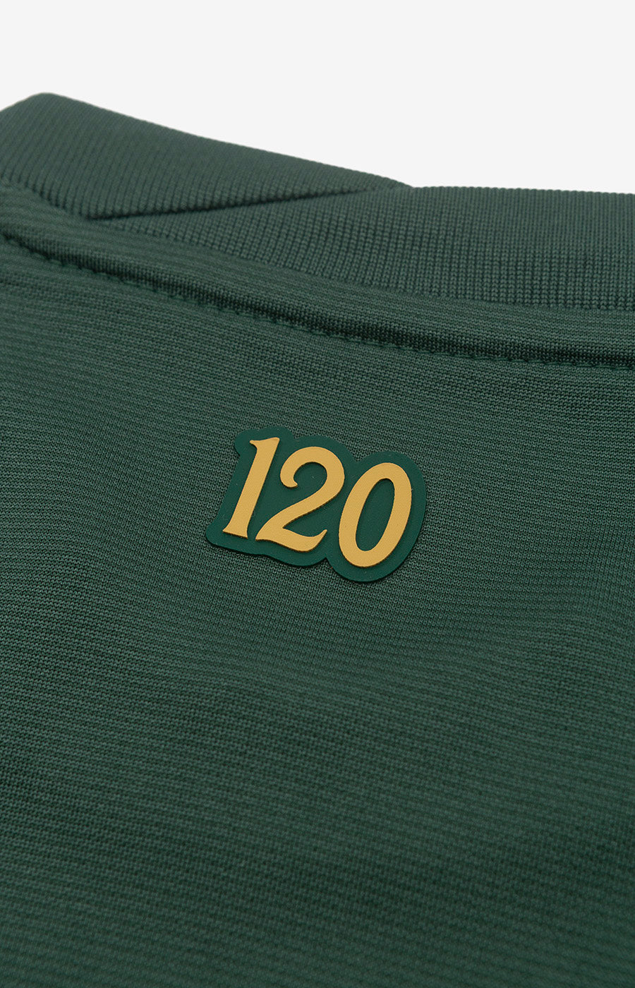 Pormenor do número 120 nas costas da Camisola 120 Anos Strike 26/27 de Criança do Sporting.
