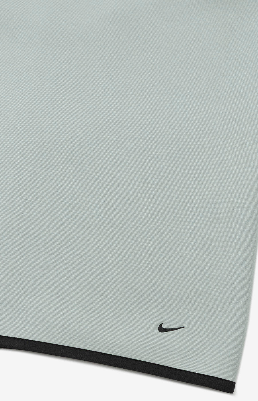 Swoosh Nike na parte inferior das costas do Casaco Saída Player 26/27 do Sporting.