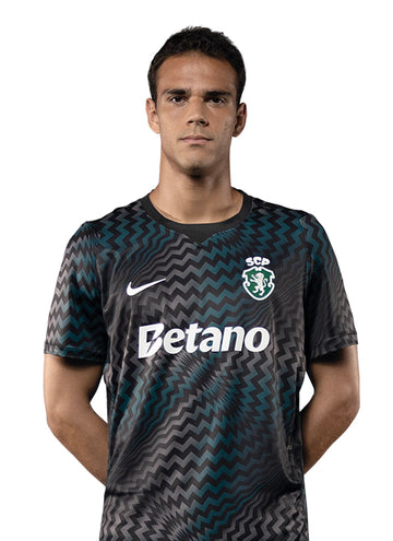 Diego Callai, jogador do Sporting, com o equipamento principal de guarda-redes 2026/27.