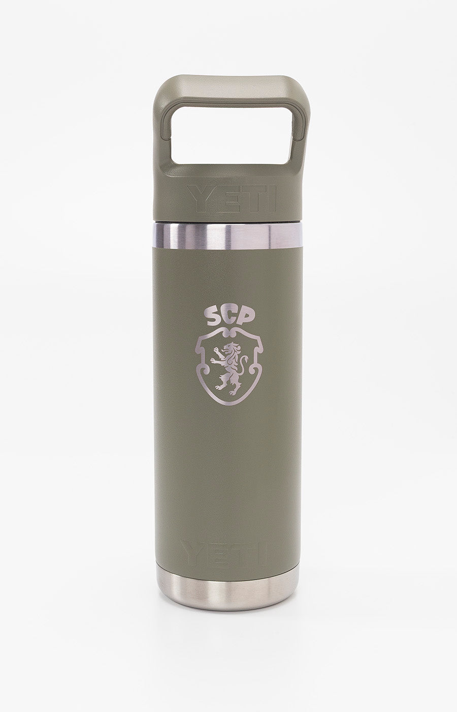 Termo SCP x YETI de 532 ml, en color verde mate, con el escudo del Sporting en la parte delantera, asa en la tapa y base metálica.