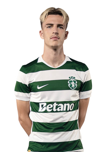 Jesse Derry, jogador do Sporting, com o equipamento principal 2026/27.