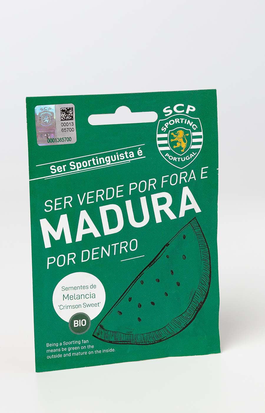 Saqueta de sementes biológicas do Sporting CP com embalagem verde e mensagem Madura.