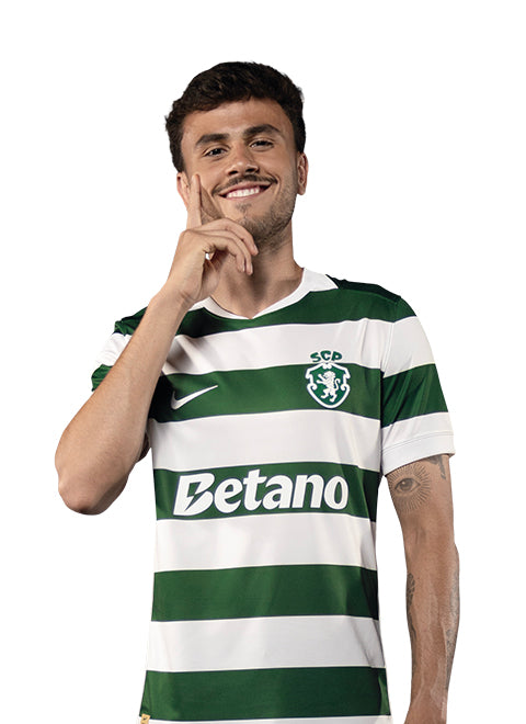 Pedro Lima em pose de festejo, com o equipamento principal 2026/27 do Sporting.