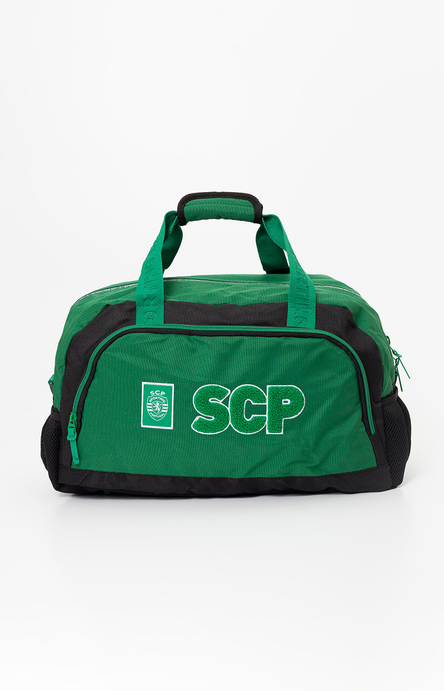 Saco de Desporto Escolar do Sporting em verde, com emblema e SCP aplicados na frente.