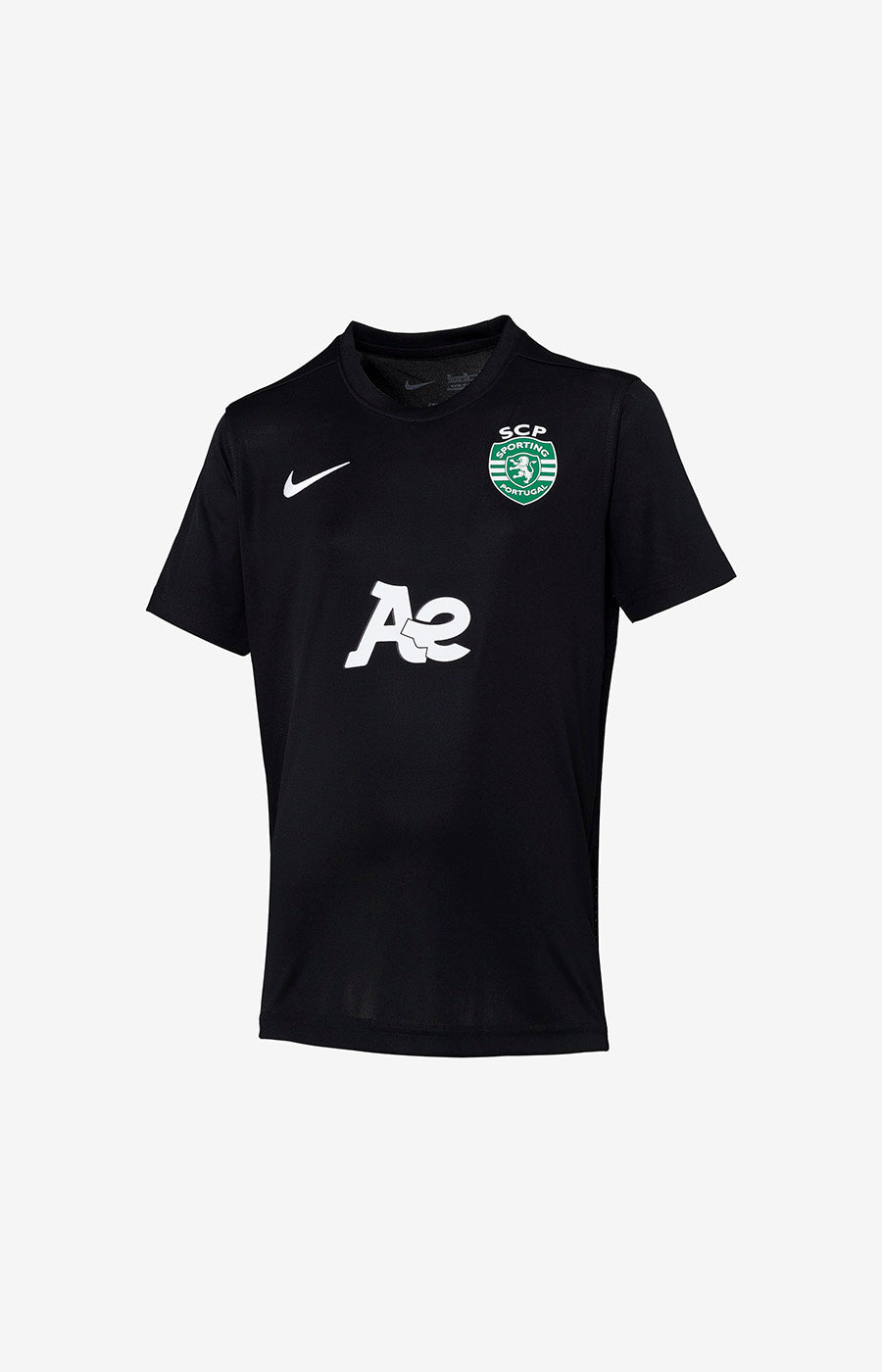 T-shirt Preta de manga curta de guarda-redes do Sporting, vista de frente com o emblema do clube no peito.